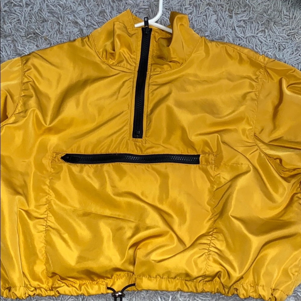 Cropped Wind Breaker with Pocket in Front